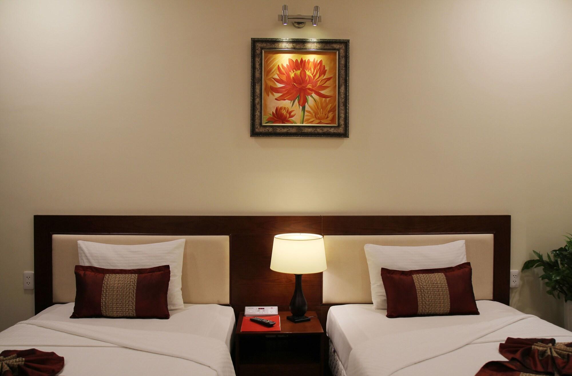 Dong Khanh Hotel Ho Chi Minh City Exterior photo