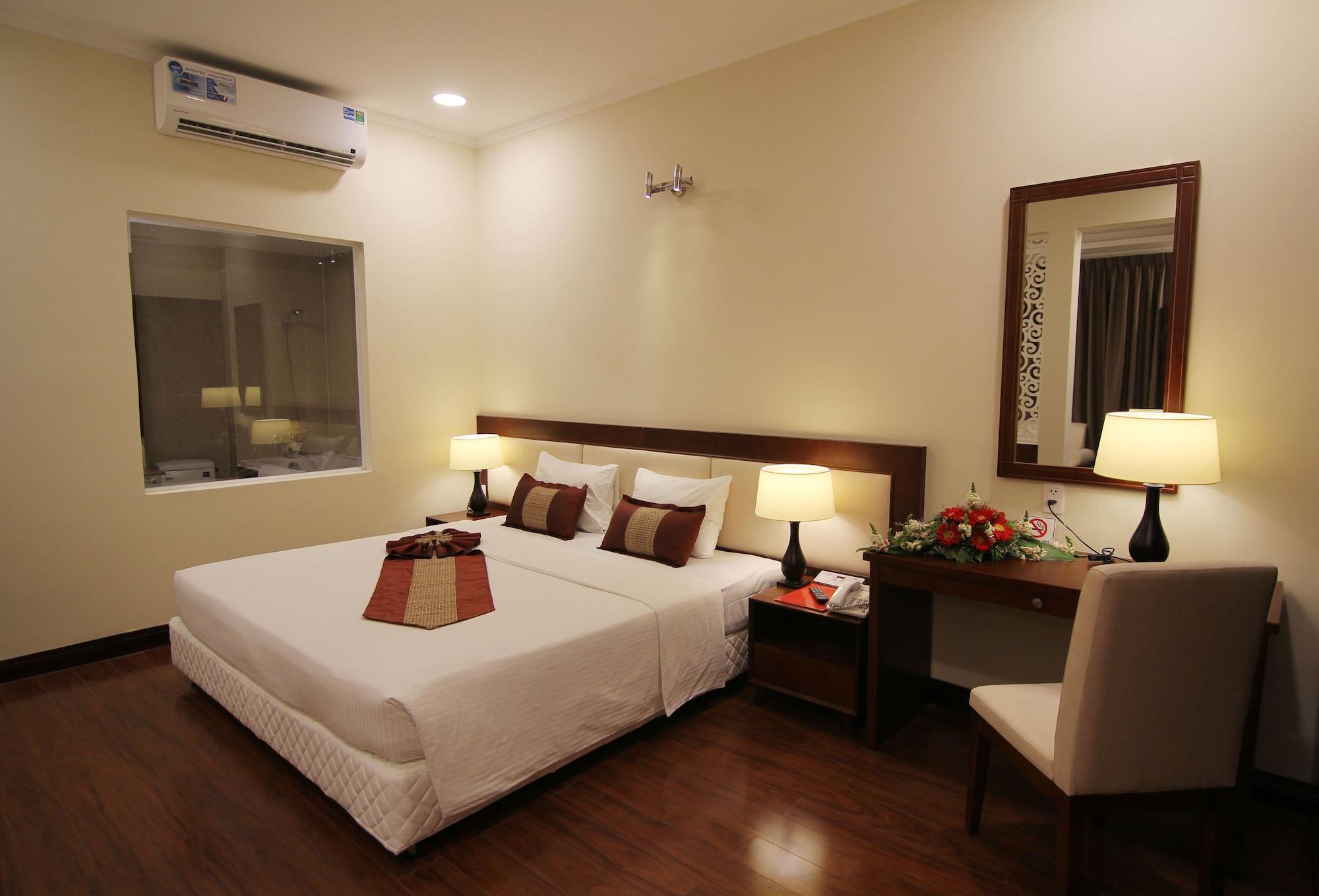 Dong Khanh Hotel Ho Chi Minh City Exterior photo
